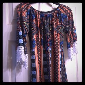 •S-M half sleeve lace tunic•